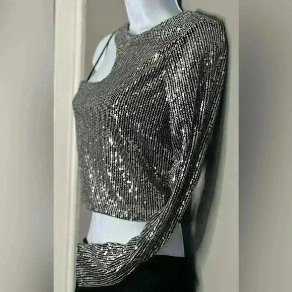 Jaidi Sequins Asymmetrical Top in Silver (494) - Picture 5 of 11